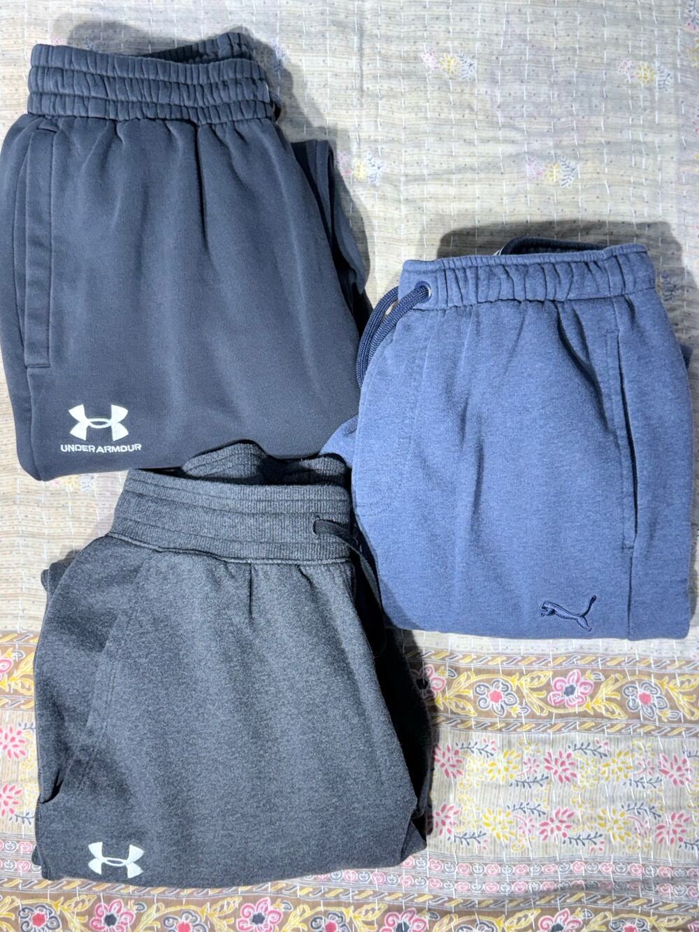 Lot of 3 Joggers / Sweatpants, Under Armour and Puma, Men's Size M